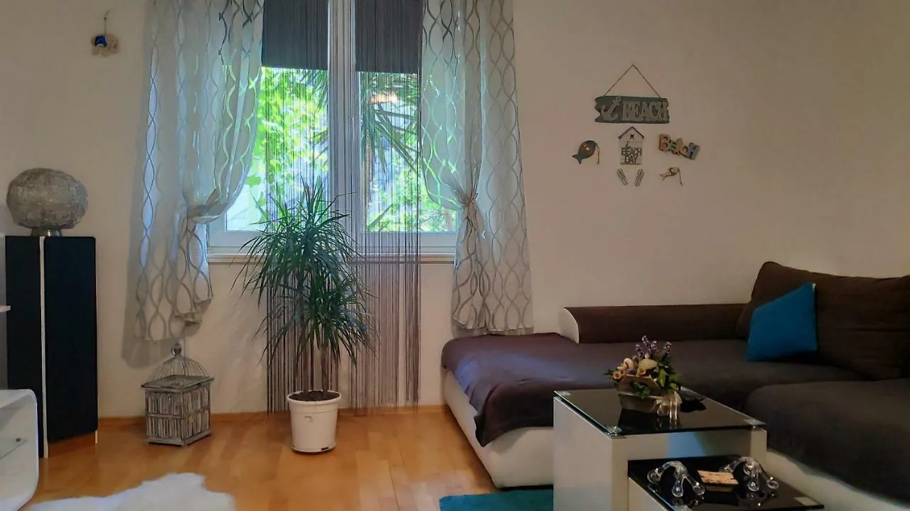Apartment Goodmood Split 0*,